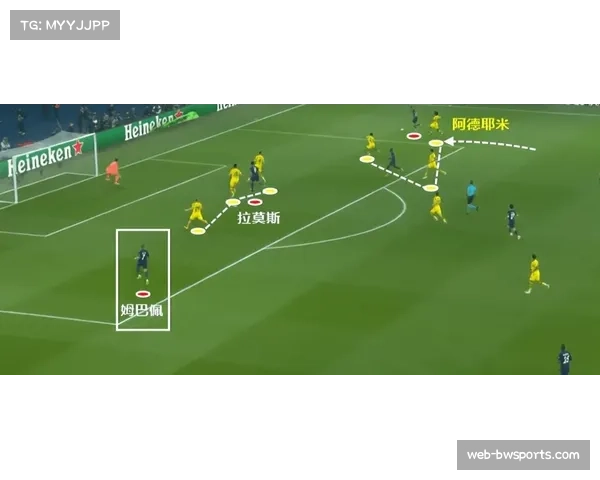 科里蒂巴简洁进攻：后场长传发起与边路传中的战术逻辑